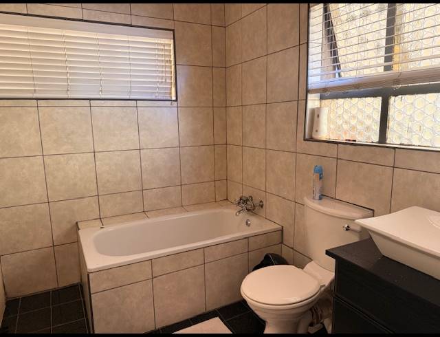 4 BEDROOM HOUSE FOR SALE IN ALBERTON NORTH